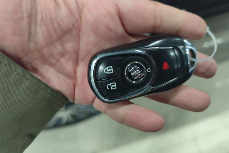 Used Buick GL8 2021 Land Cruiser Executive Class 652T Comfort Model
