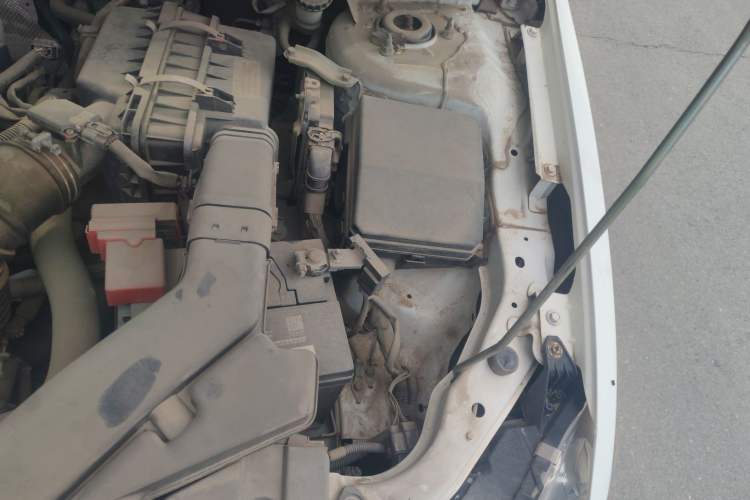 Used Mitsubishi Lancer EX 2016 1.8L Manual Black-and-White Retro Edition
