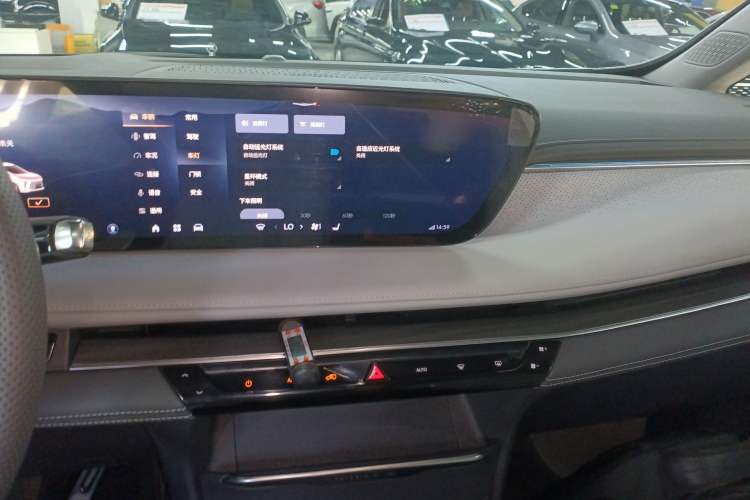 Used Buick GL8 2025 Lu Zun Smart Enjoyment Edition
