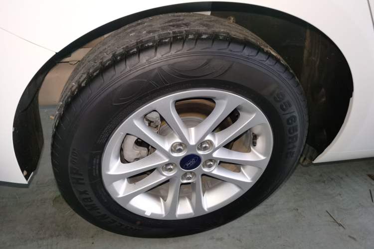 Used Ford Escort 2019 Revised 1.5L Automatic ZhiXiang Version (Tire Pressure Monitoring) China VI Standard