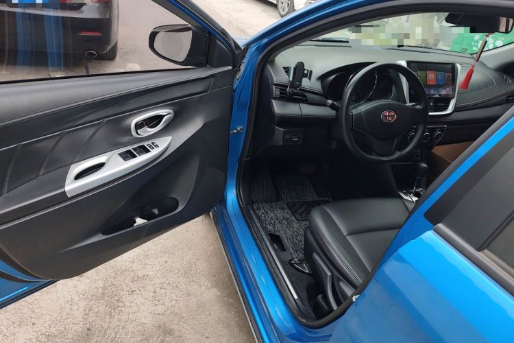 Used Toyota YARiS L 2020 X-Trail X 1.5L CVT Leading Edition
