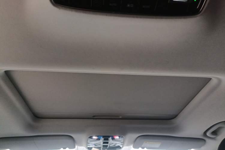 Used Roewe iMAX8 2021 400TGI Supreme Series Lu Zun Edition
