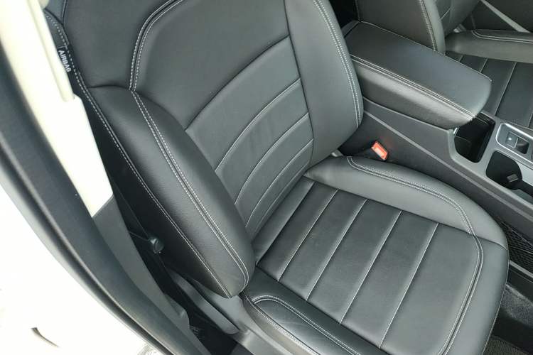 Used Ford Kuga 2017 EcoBoost 180 Two-Wheel-Drive Tiger Leap Model