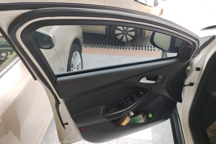 Used Ford Focus 2017 Sedan EcoBoost 180 Automatic Elite Model
