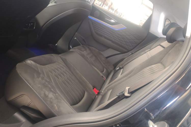 Used Hongqi HS5 2022 Revised Version 2.0T Smart Connect Flagship Edition
