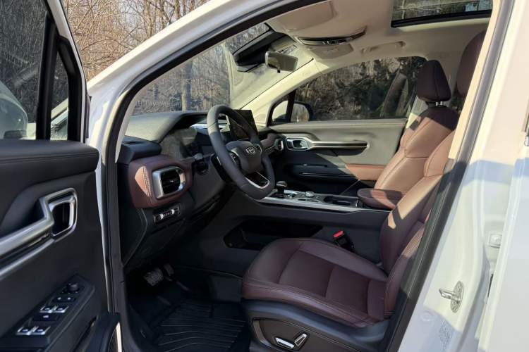 Used Geely Auto Haoyue 2022 1.8TD DCT Flagship 7-Seater