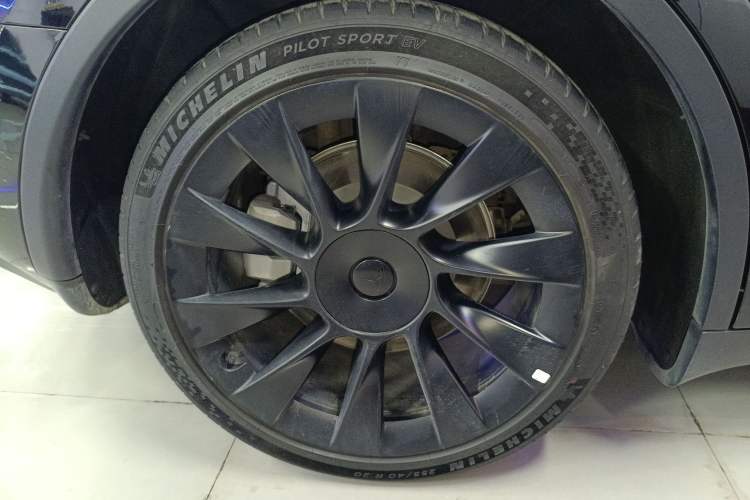 Used Tesla Model Y 2021 Standard Range Rear-Wheel Drive Version