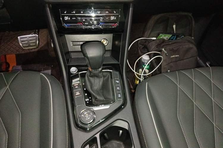 Used Volkswagen Tiguan L 2023 380TSI Automatic All-Wheel Drive R-Line Enhanced 7-Seater
