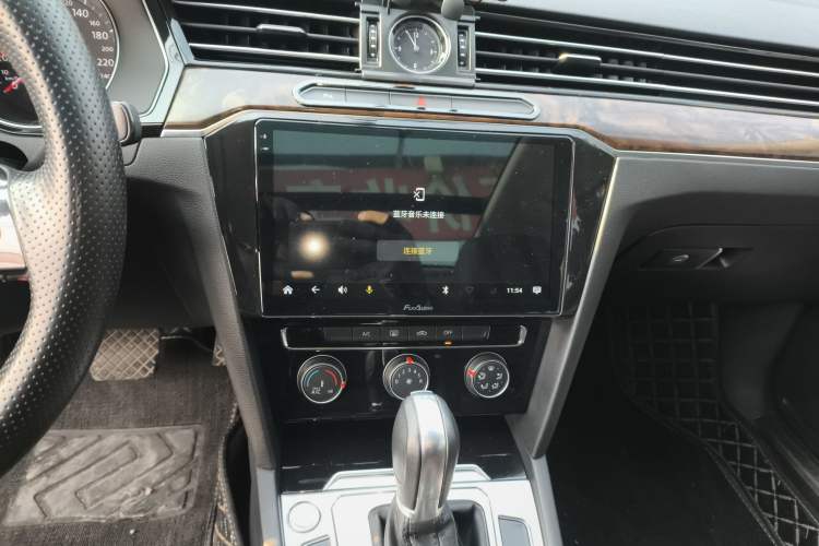 Used Volkswagen Magotan 2019 330TSI DSG Leading Model China VI Standard