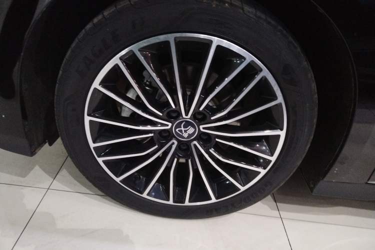 Used BYD Han 2023 DM-i Champion Edition 121KM Prestige Model
