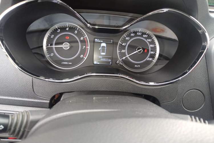 Used Baojun 560 2015 1.8L Manual Elite Model