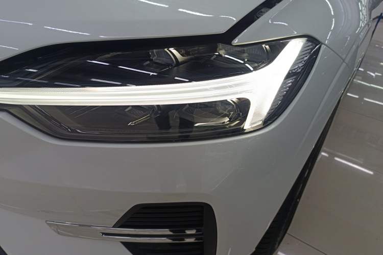 Used Volvo XC60 2024 B5 4x4 Smart Luxury Edition
