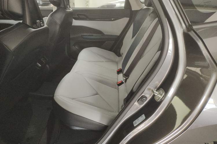 Used Changan UNI-V iDD 2023 Zhidian iDD 1.5T 113km Smart & Fun Version (Rapid Edition)