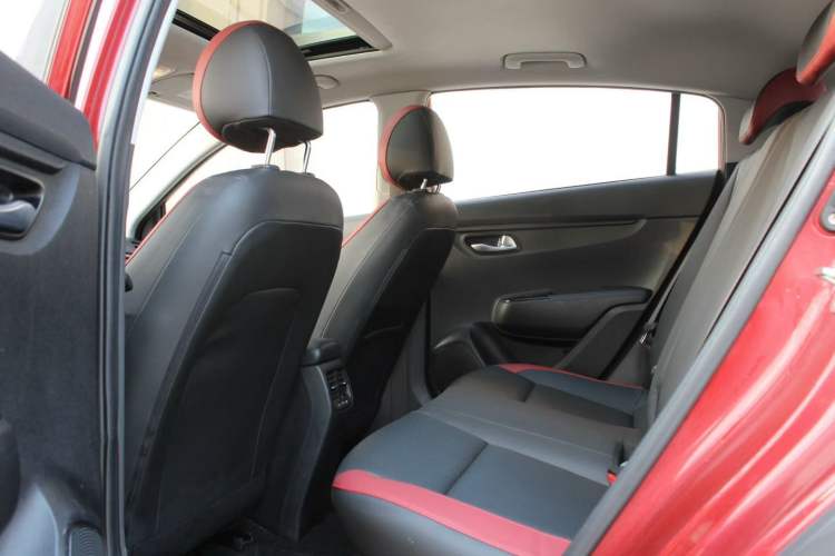 Used Kia KX Cross 2018 1.6L Automatic Dynamic Sunroof Version
