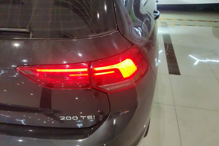 Used Volkswagen Golf 2021 200TSI DSG Pro
