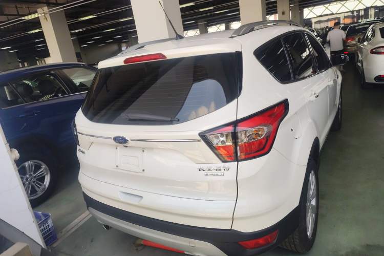 Used Ford Kuga 2018 EcoBoost 180 Two-Wheel-Drive Luxury Wing Edition
