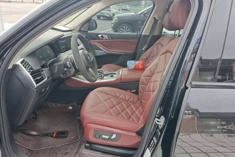 Used BMW X5 2022 Restyled xDrive 30Li Luxury Version M Sport Package
