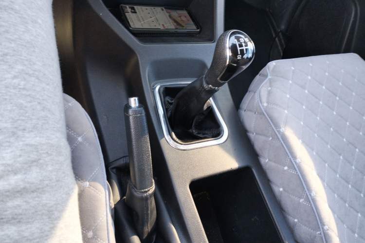 Used FORTHING Lingzhi 2022 M5L 1.6L Utility Model 7 Seats