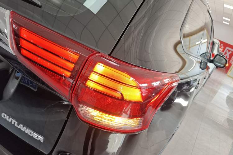 Used Mitsubishi Outlander 2020 2.0L Two-Wheel Drive Enjoyment Version 5 Seats