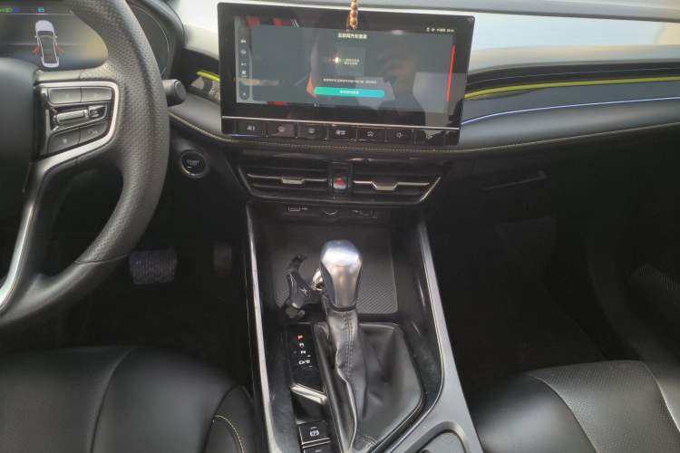 Used Roewe i5 2021 1.5L CVT Diamond Edition
