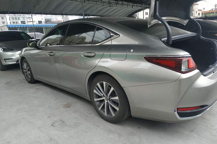 Used Lexus ES 2020 200 Excellence Edition
