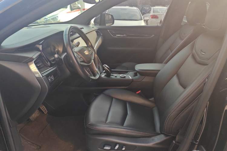 Used Cadillac XT5 2021 2.0T Two-Wheel Drive Luxury Version
