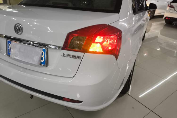 Used Buick Excelle 2015 1.5L Automatic Classic Model
