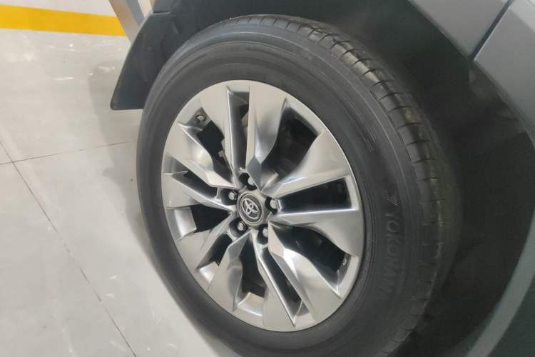 Used Toyota Wildlander 2020 2.0L CVT 4x4 Luxury Edition
