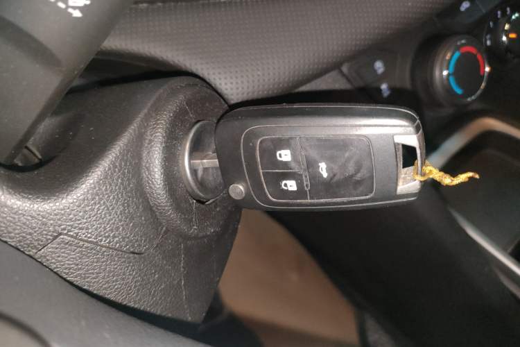 Used Chevrolet Monza 2020 Light Hybrid Redline 320T Dual-Clutch Joyful Edition
