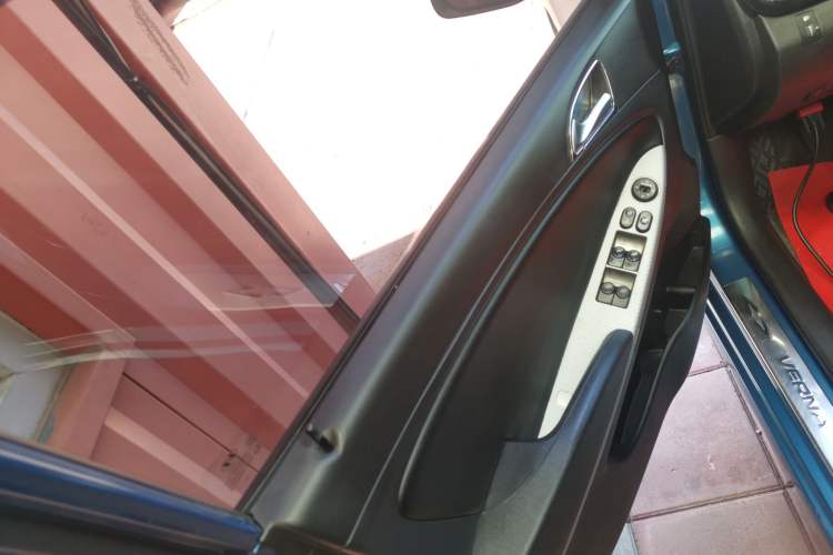 Used Hyundai Verna Ray 2014 1.6L Automatic TOP