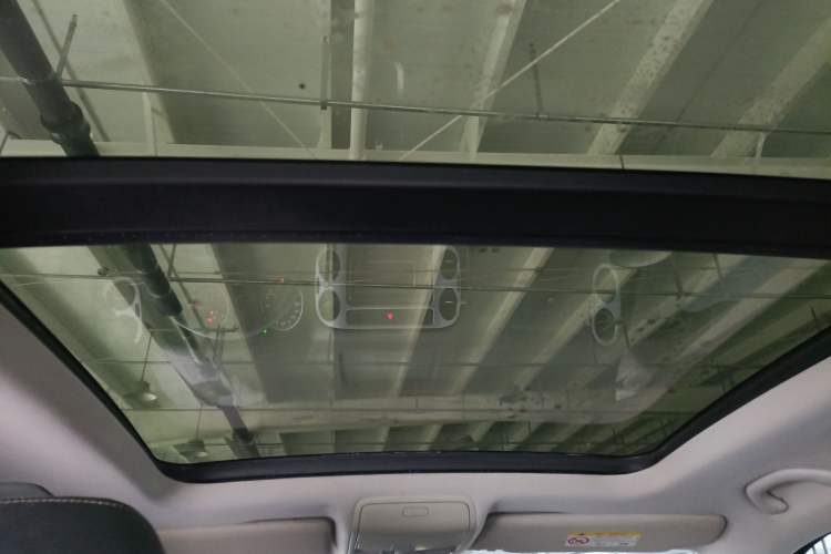 Used Volkswagen Tiguan 2017 300TSI Automatic Two-Wheel Drive Silk Road Comfort Edition
