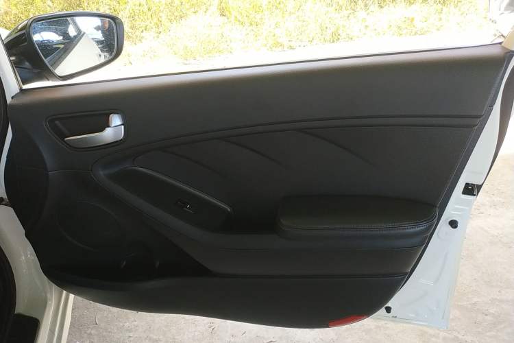 Used Kia K3 2016 1.6L Automatic GL
