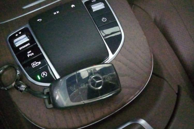 Used Mercedes-Benz E-Class 2023 Updated E 300 L Fashion Edition
