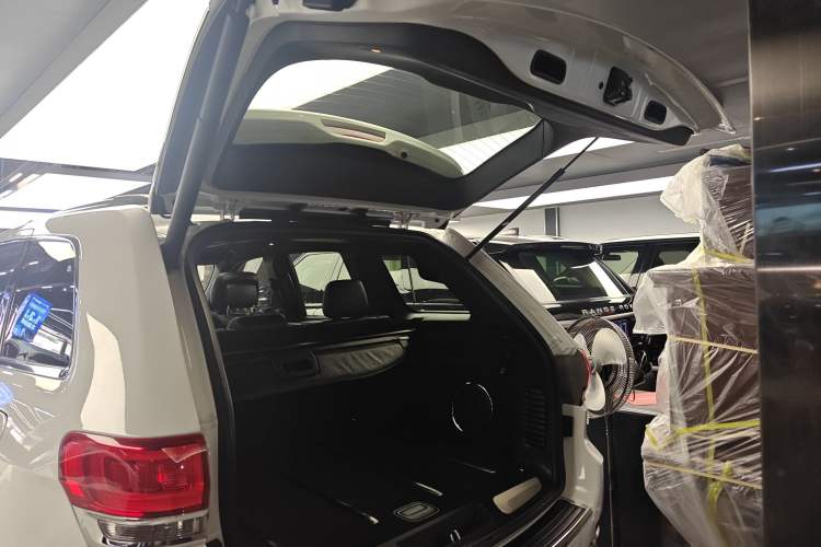 Used  Grand Cherokee (Import) 2016 3.0L Elite Navigation Edition
