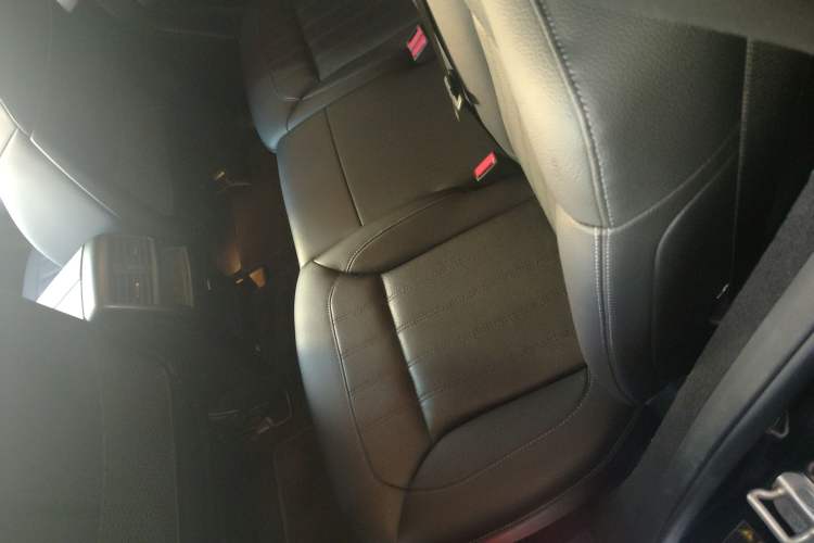 Used Mercedes-Benz GLE 2016 GLE 320 4MATIC Luxury Model