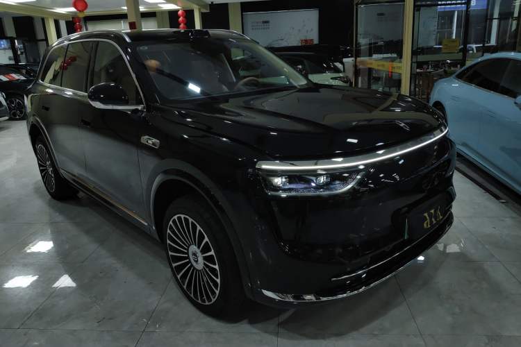 Used Hima AITO M8 2025 Extended-Range Ultra Version 53.4 kWh 6-Seater Edition
