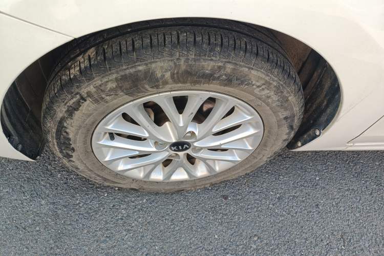 Used Kia K2 2017 Sedan 1.4L Manual Transmission GLS
