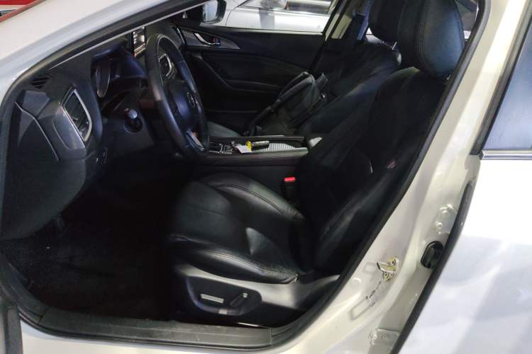 Used Mazda Mazda 3 Axela 2017 Sedan 2.0L Automatic Prestige Model China V Standard
