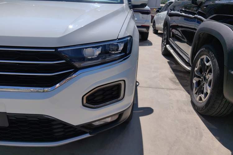 Used Volkswagen T-ROC 2021 280TSI DSG Two-Wheel Drive Elite Connect Edition