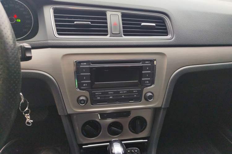 Used Volkswagen Lavida 2013 Restyled Classic 1.6L Automatic Comfort Edition
