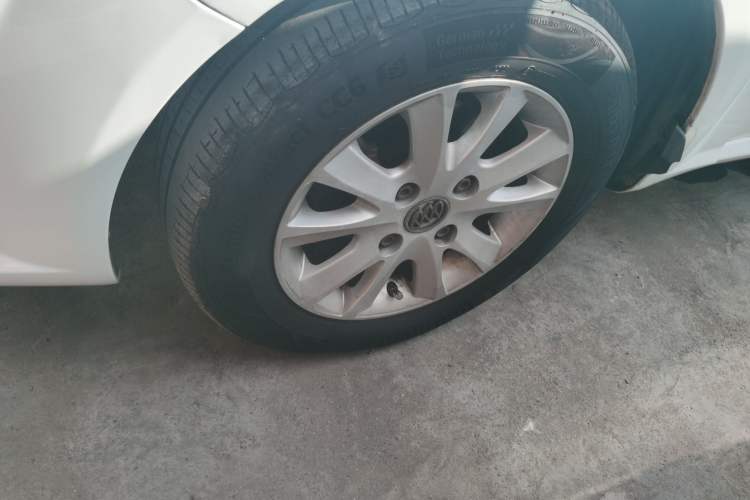 Used Buick Excelle 2013 1.5L Automatic Classic Model
