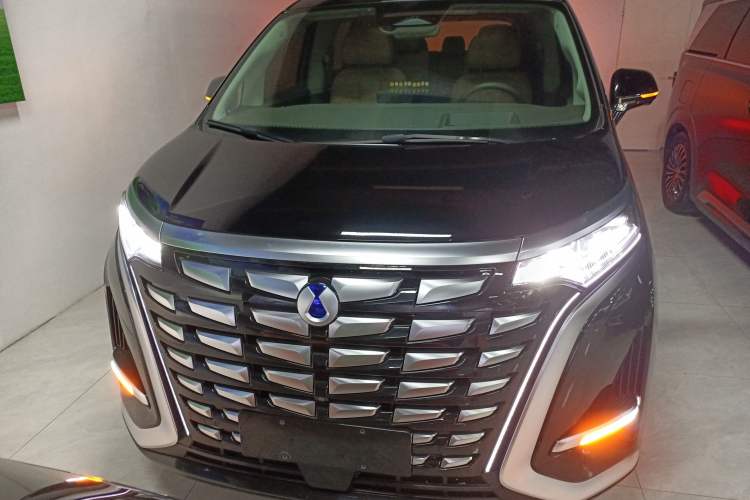 Used Denza D9 2022 DM-i 970 Four-Wheel Drive Flagship Model