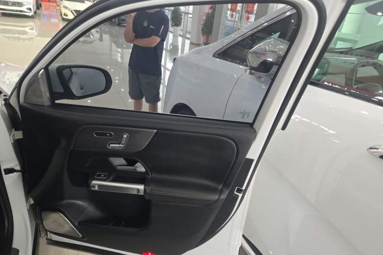 Used Mercedes-Benz GLB 2021 GLB 200 Fashion Model
