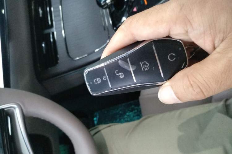 Used BYD Han 2025 EV with 701 km of Laser Radar-Enabled Intelligent Driving
