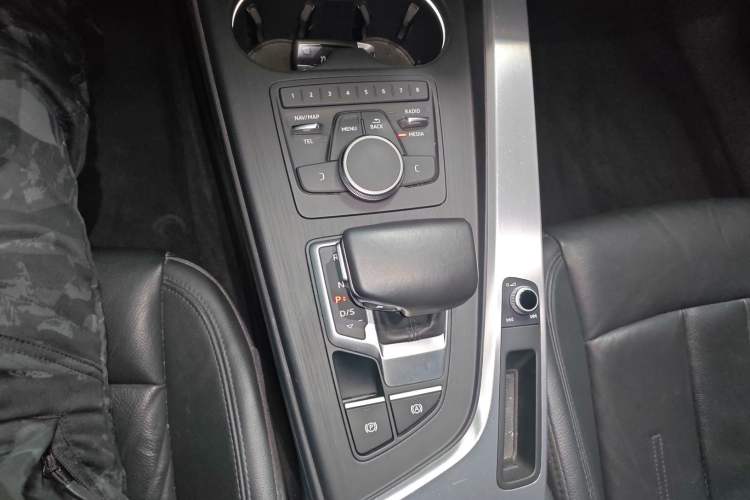 Used Audi A4L 2019 45 TFSI quattro Individual Sport Edition China V
