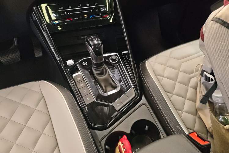 Used Volkswagen Tayron 2024 300TSI Two-Wheel-Drive Luxury Plus Advanced Version