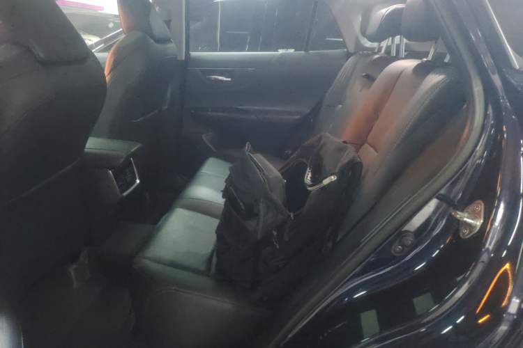 Used Toyota Harrier 2022 2.0L CVT Two-Wheel Drive Deluxe Edition
