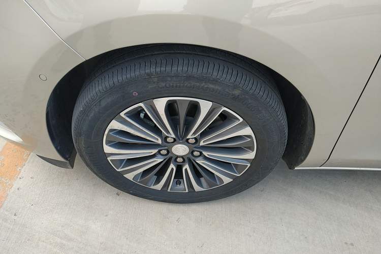 Used Buick GL8 2021 ES Landtrek 653T Luxury Model
