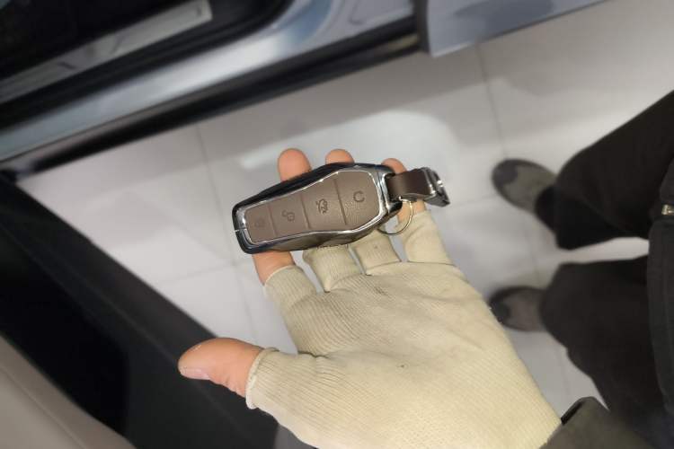 Used BYD Tang New Energy 2025 Model Smart Drive Version DM-i 175KM Deluxe Version