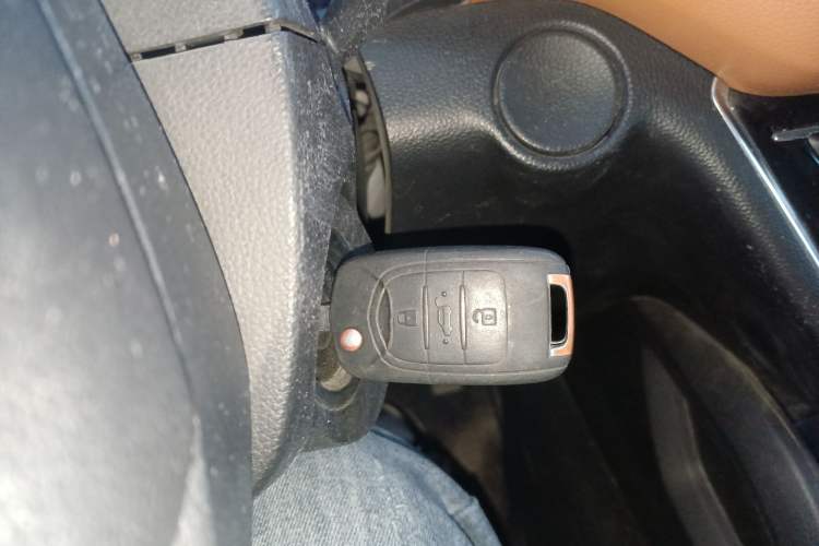 Used Wuling Hongguang S3 2018 1.5T Manual Luxury Model China V Standard
